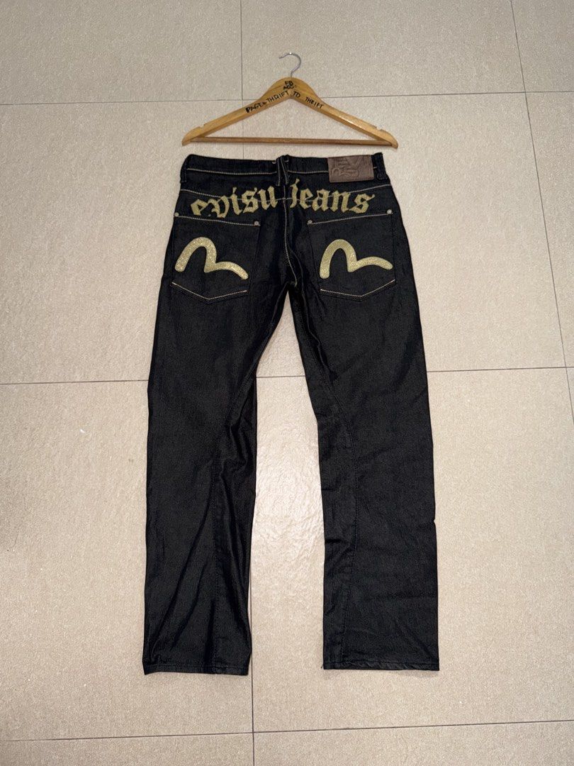 EVISU DENIM PANTS (Category: Jeans) located in Manila. Submitted by triptothrift7 (Listing ID 1469103123, Image 1). Description: message if you are interested! for fast transaction EVISU DENIM PANTS for only 1500 shipped size 32 waistline 32 x 38 length hem 7.5 no issue need wash only excellent condition color rate 9/10 off/legit mode of payment gcash or bank transfer location Biñan laguna.