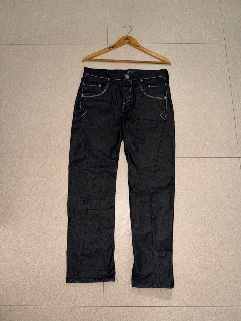 EVISU DENIM PANTS (Category: Jeans) located in Manila. Submitted by triptothrift7 (Listing ID 1469103123, Image 2). Description: message if you are interested! for fast transaction EVISU DENIM PANTS for only 1500 shipped size 32 waistline 32 x 38 length hem 7.5 no issue need wash only excellent condition color rate 9/10 off/legit mode of payment gcash or bank transfer location Biñan laguna.