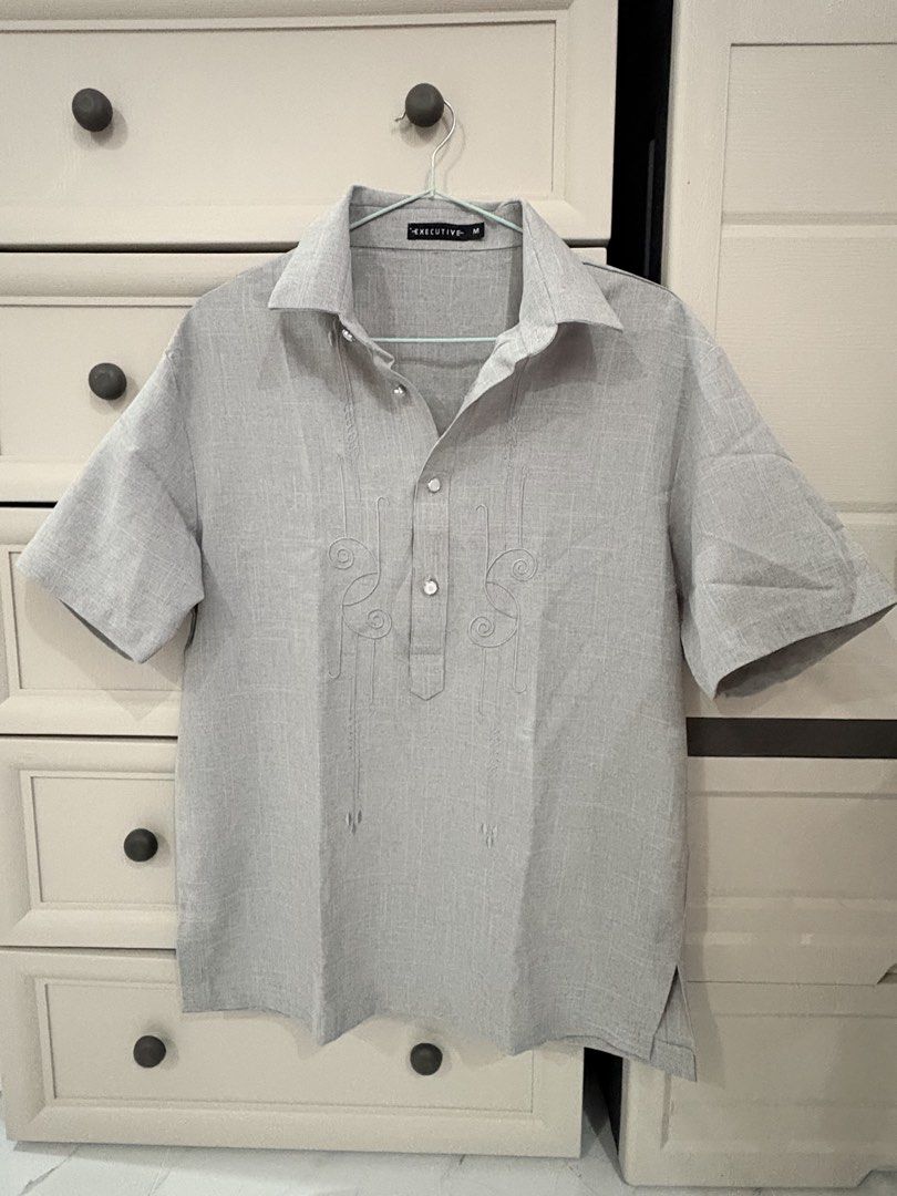 Executive Polo Barong in Gray | Size M (Category: Formal Shirts) located in Bulacan. Submitted by _bythepetitecollective (Listing ID 1469015426, Image 1). Description: 400 pesos each. LP! Polo barong for sale. .
