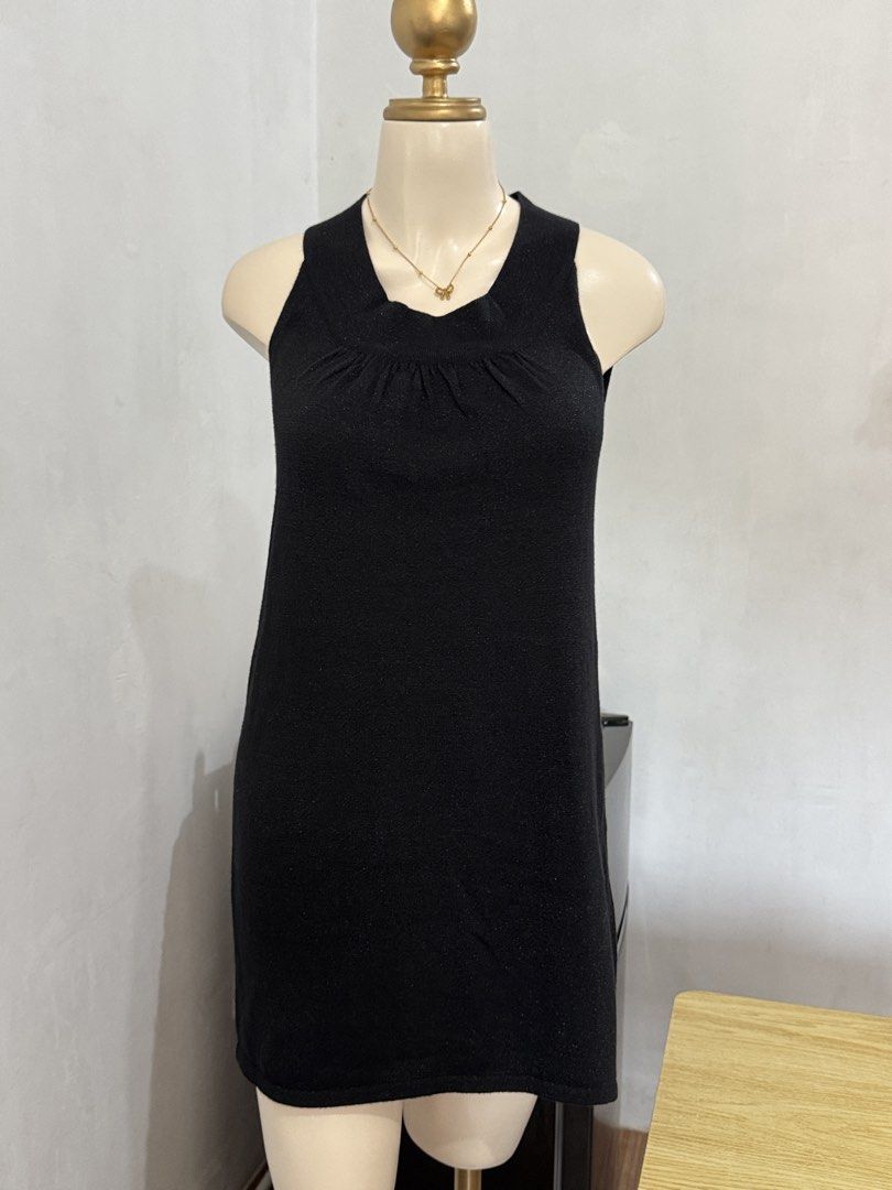 EYC BLACK SMALL DRESS WITH GLITTERS DESIGN (Category: Dresses) located in Dasmarinas. Submitted by ennahsthriftcollection (Listing ID 1469048011, Image 2). Description: EYC BLACK SMALL DRESS WITH GLITTERS DESIGN LENGTH : 31 1/2 INCHES.