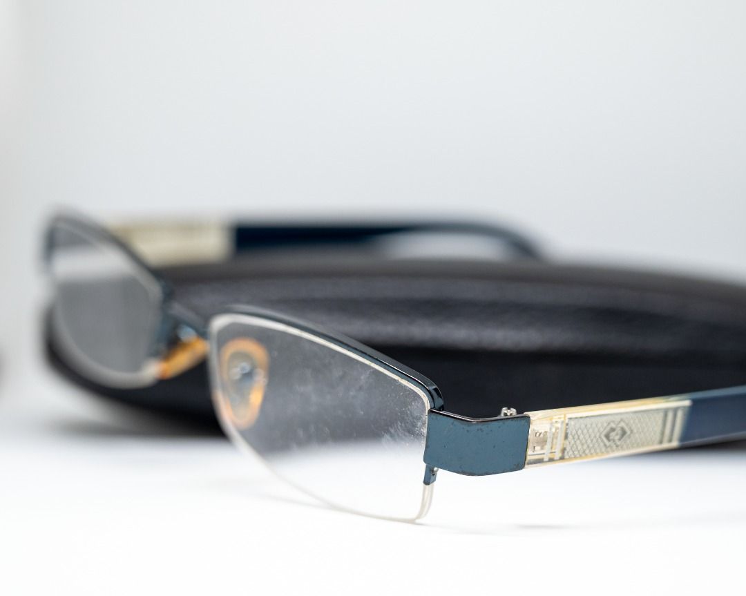 Eyeglass Frames (Category: Sunglasses & Eyewear) located in Las Pinas. Submitted by gabriel8732 (Listing ID 1469020516, Image 1). Description: Brand: Unknown (Fj?) Condition: Pre-owned Price: ₱1000 Please manage expectations when buying pre-owned items. May have normal signs of use; see photos for actual condition. Lenses are graded/prescription. Replacement of lenses is recommended upon purchase. Payment is via Gcash/bank transfer/cash Meetups i