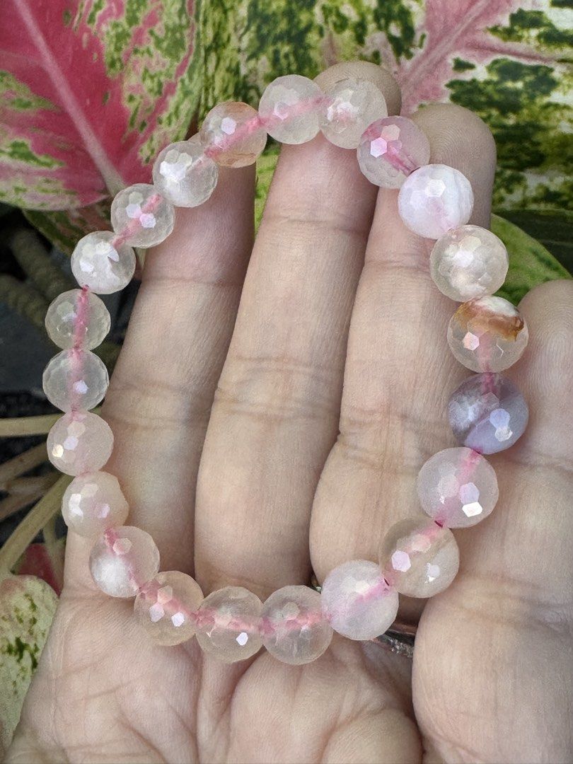 FACETED FLOWER AGATE BRACELET 🍍 B5_JC017 (Category: Bracelets) located in Bulacan. Submitted by selling_low_by_bella_ben (Listing ID 1468936605, Image 3). Description: FACETED FLOWER AGATE 🍍 B5_JC017 🏷️ 400 each (2pcs) 8+ mm bead 16 cm wrists.