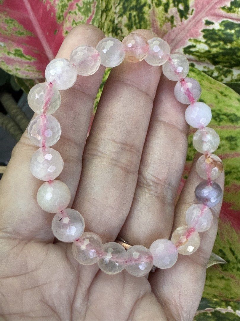 FACETED FLOWER AGATE BRACELET 🍍 B5_JC017 (Category: Bracelets) located in Bulacan. Submitted by selling_low_by_bella_ben (Listing ID 1468936605, Image 2). Description: FACETED FLOWER AGATE 🍍 B5_JC017 🏷️ 400 each (2pcs) 8+ mm bead 16 cm wrists.