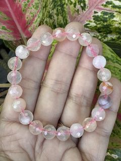 (Category: ) located in . Submitted by selling_low_by_bella_ben (Listing ID 1468936605, Image 1). Description: .