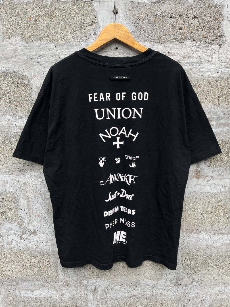 Fear of God (Category: Tshirts & Polo Shirts ) located in Manila. Submitted by skippypeanut1331 (Listing ID 1468965385, Image 2). Description: 24x28.5 Large Very good condition Color rate: 9/10 issue: crack prints sa harap the rest is excellent.