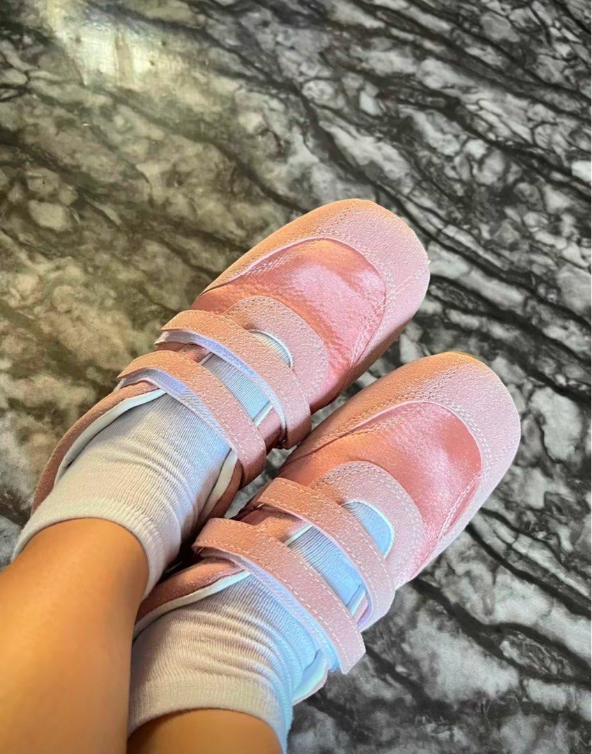 Feather-Light Pink Velcro Casual Sneakers (Category: Sneakers) located in Manila. Submitted by julieeeewwwww (Listing ID 1468947840, Image 2). Description: - Featherlight comfort: Only 120g per shoe - Easy to wear: Double velcro strap closure - Stylish design: Soft fabric upper in dusty pink and pastel pink tones - Safe and flexible: Ultra-thin 1cm sole with textured diamond pattern for solid grip - Perfect for daily walking and casual wear.