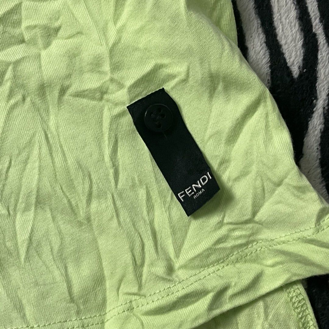 FENDI center logo shirt (Category: Luxury Apparel) located in Manila. Submitted by royaldripmanila (Listing ID 1469085885, Image 2). Description: No issue W19 L22-25.