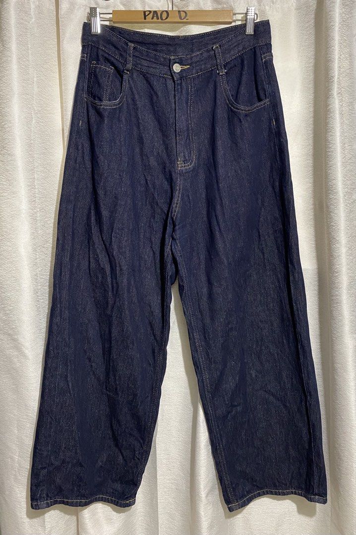 Fifty Percent Baggy Pants (Category: Jeans) located in Davao. Submitted by VapenDrip (Listing ID 1469063122, Image 1). Description: Fifty Percent Baggy Pants Waist 29-30 Length 39 Thigh 13.5 Hem 10 As new condition 400+sf.