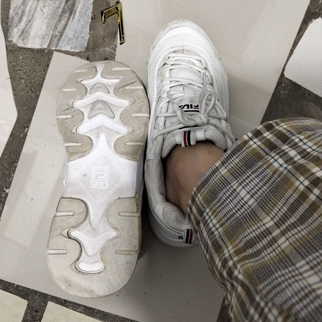 Fila (Category: Sneakers) located in El Salvador. Submitted by francheskaukayukay (Listing ID 1469042262, Image 3). Description: .