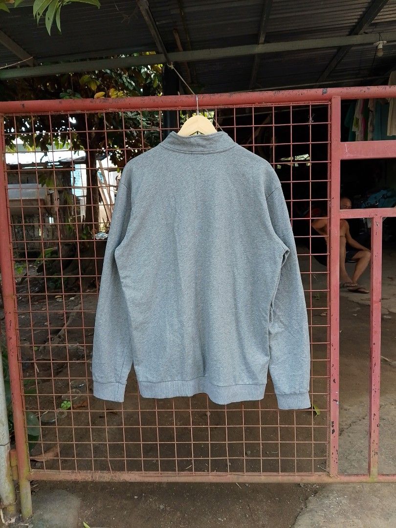 Fila Full zip track Jacket (Category: Coats, Jackets and Outerwear) located in Manila. Submitted by adinsthrift (Listing ID 1468998543, Image 2). Description: Fila Full zip Track Jacket SIZE- XL L-30 W-23 10/10 CONDI 10/10 COLOR RATE NO ISSUE! -HEAVY.