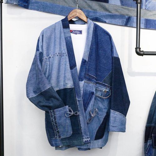 First Edition Denim Patchwork Kimono Jacket (Category: Coats, Jackets and Outerwear) located in Batangas. Submitted by buy3get1freerandom (Listing ID 1468968083, Image 1). Description: Size on tag: XS, can fit up to Large Bust : 46” via tape measure Length: 29” via tape measure Condition: 7/10 Flaw/s: Small ripped on some parts ✅ Both side pockets 📌 FIRST TO PAY BASIS 📌 Please manage your expectations, as these are preloved items. 📌 No when wo