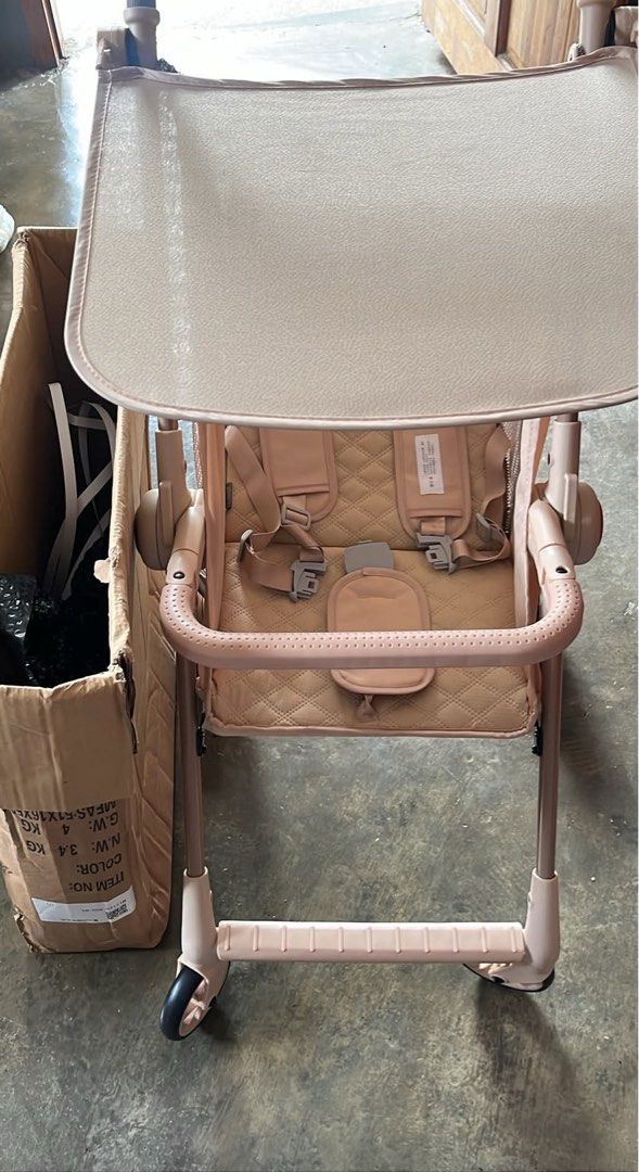 Foldable Stroller (Category: Strollers) located in Munoz. Submitted by jaicc (Listing ID 1469115308, Image 2). Description: Brand new Loc Munoz, N.E Can drop off Munoz- Talavera LP 1,200 .