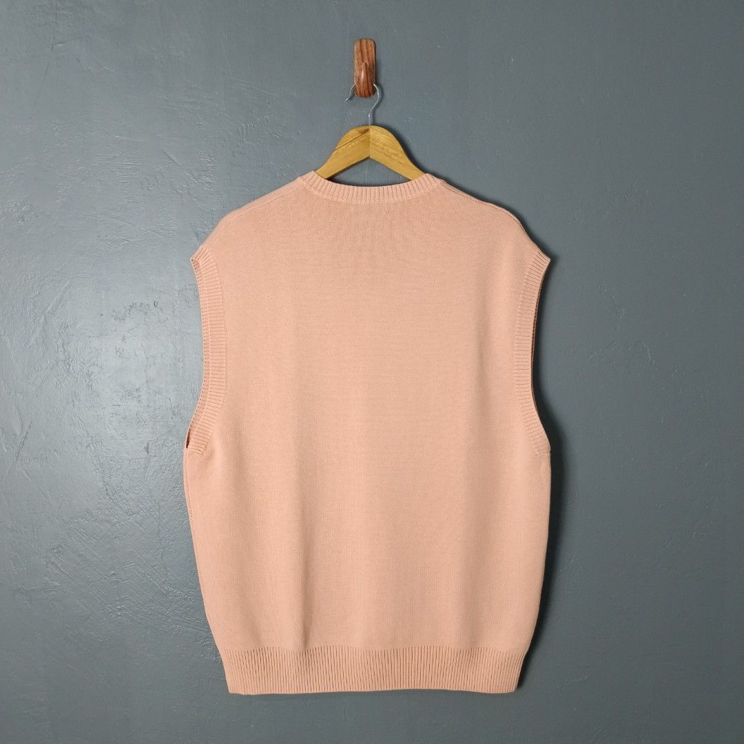 For Men - Zara (Category: Vests) located in Bacolod City. Submitted by drop.ph (Listing ID 1469036786, Image 3). Description: Zara - Knit Sweater Vest Authentic *Size XL - 23x27.5 *Brand New w Tags *No Flaws *Price: 880php *Add SF if outside Bacolod City .