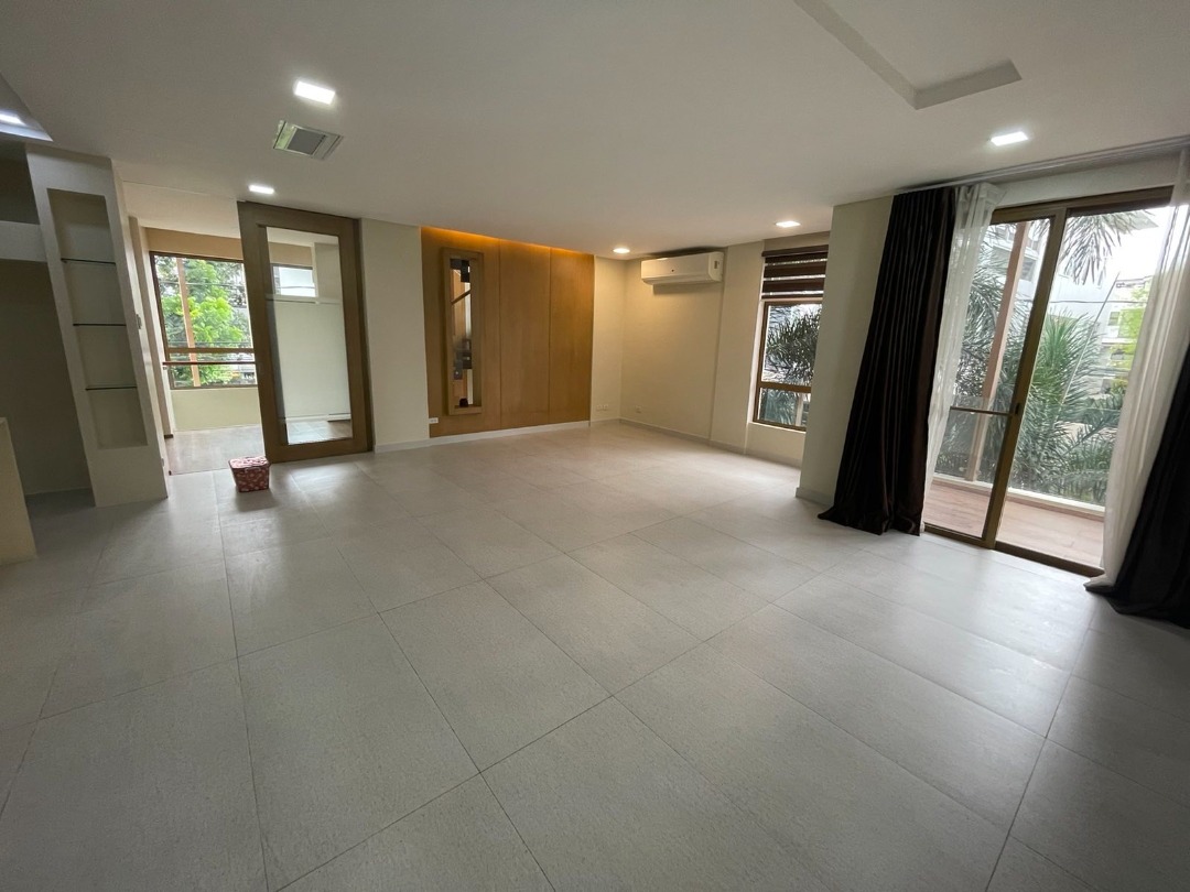 (Category: ) located in . Submitted by luxerealtyph (Listing ID 1469053630, Image 1). Description: .