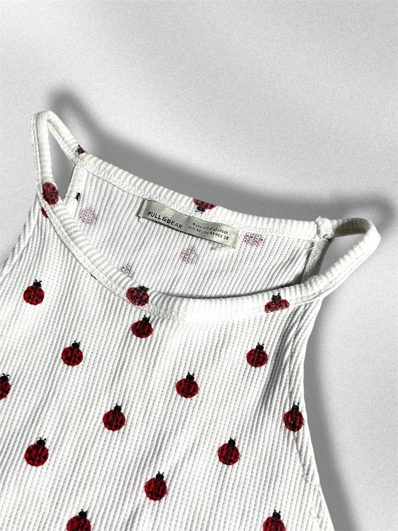 Forever 21 crop (Category: Activewear) located in Angat. Submitted by andreibilledo13 (Listing ID 1469036270, Image 2). Description: .