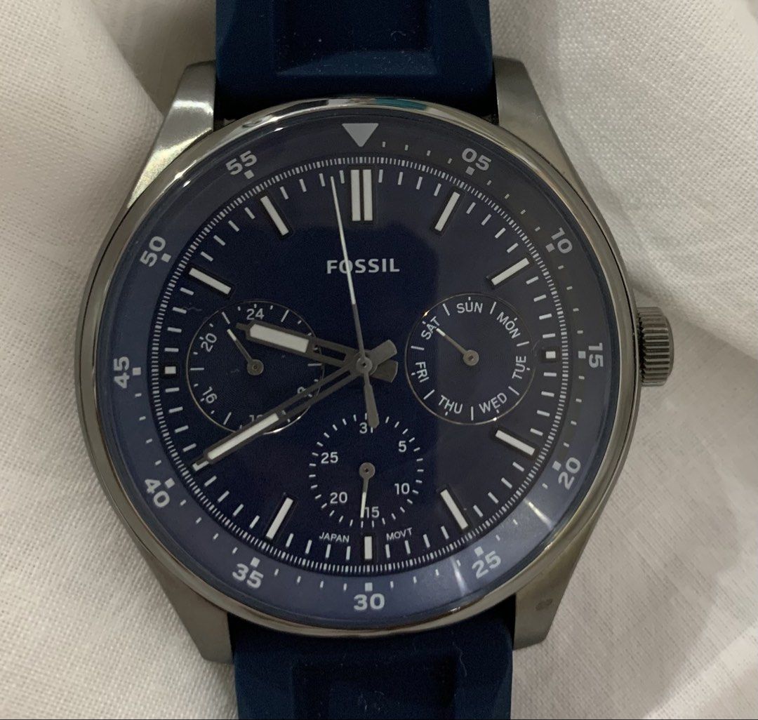 Fossil Blue Dial Silicone Strap Watch (Category: Men's Watches) located in Manila. Submitted by meimei6767 (Listing ID 1469073986, Image 1). Description: - Striking dark blue dial paired with a matching blue silicone strap - Durable dark grey stainless steel case - Secure standard buckle closure - Clean crystal and strap with minimal signs of handling - Excellent condition - No box (padala from US kaya no box na).