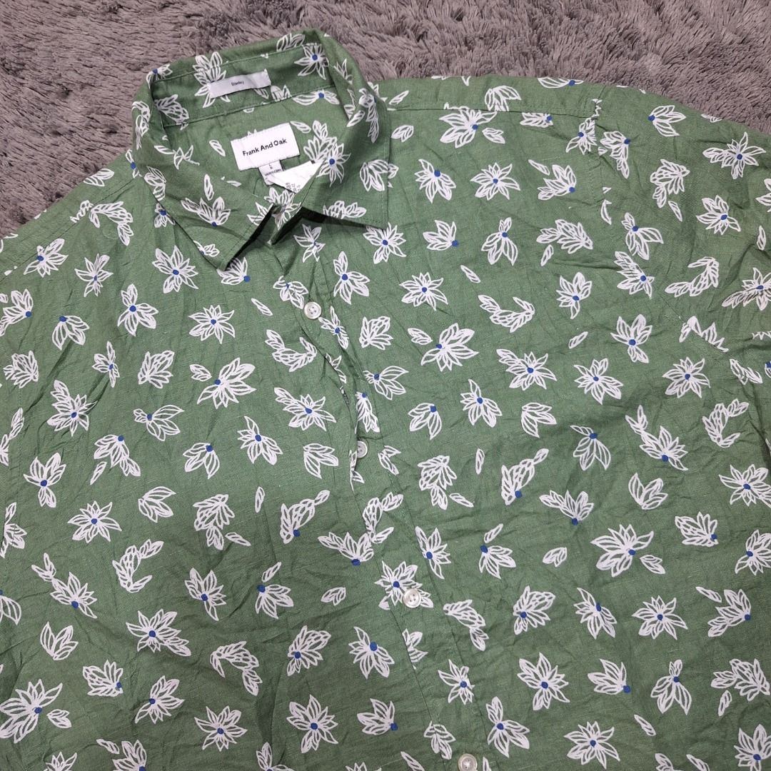 Frank And Oak (Category: Tshirts & Polo Shirts ) located in Calatrava. Submitted by freecyclethreads (Listing ID 1469002237, Image 2). Description: Frank and Oak Size: Large Dimes: L-29, W-22 Very Good Condition P350 + sf.
