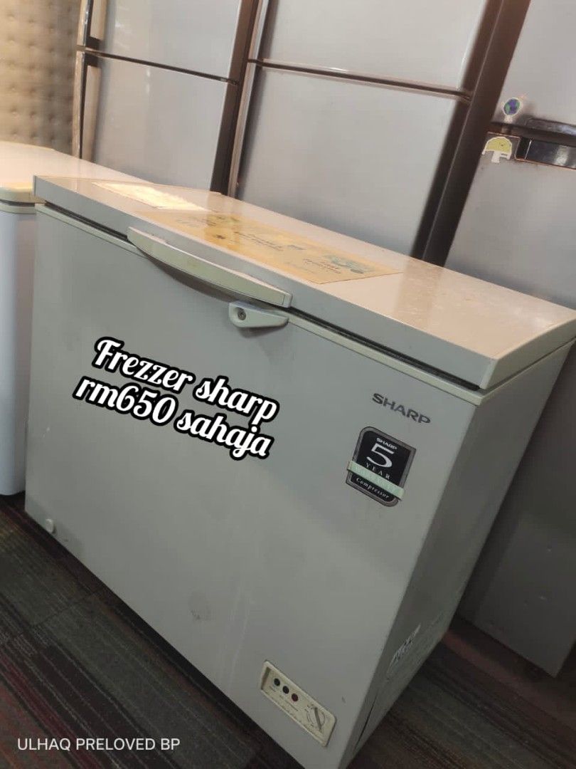 Freezer Sharp (Category: Refrigerators & Freezers) located in Kadok. Submitted by bundle_bylisa (Listing ID 1469012778, Image 1). Description: kedai batu pahat Johor.