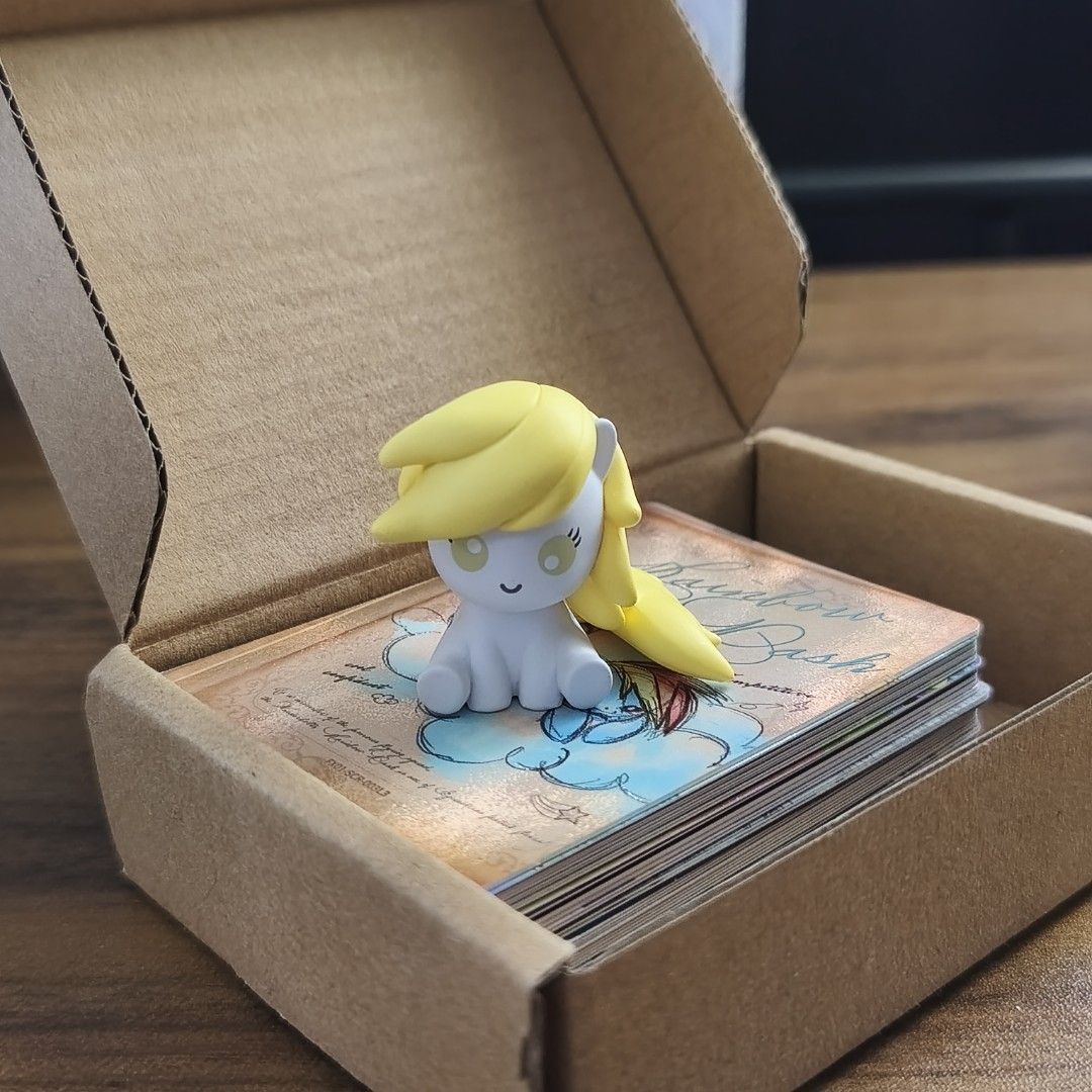Funism My Little Pony Perfume Blind Box Derpy (Category: Designer & Blind Box Toys) located in Cavite. Submitted by nicaantukin (Listing ID 1468964416, Image 1). Description: Comes with random raw single Kayou MLP cards..