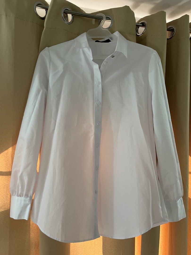G2000 Women White Long Sleeve (Category: Longsleeves) located in Manila. Submitted by princess.01.1 (Listing ID 1468960664, Image 1). Description: Like new condition J&t only +55sf Size M.