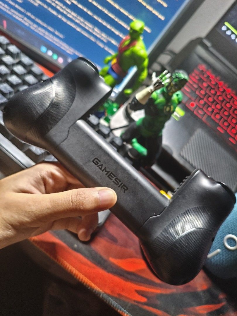 GameSir X5 Lite (controller) with Gamesir FX5 Lite (cooler) (Category: Controllers) located in Davao. Submitted by affogattoast (Listing ID 1469156252, Image 2). Description: -Gamesir X5 (Lite) Controller -Gamesir FX5 (Lite) -- you'd have to keep the cooler connected to a power source to use it. There are some color stains on the cooler itself (check pics) but other than that its still working. RFS: decluttering and dont have time to play mobile 