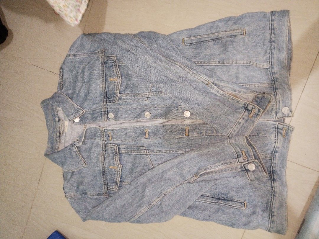 gap light wash denim jacket small (Category: Coats, Jackets and Outerwear) located in Cavite. Submitted by krisandrakian (Listing ID 1469078151, Image 2). Description: .