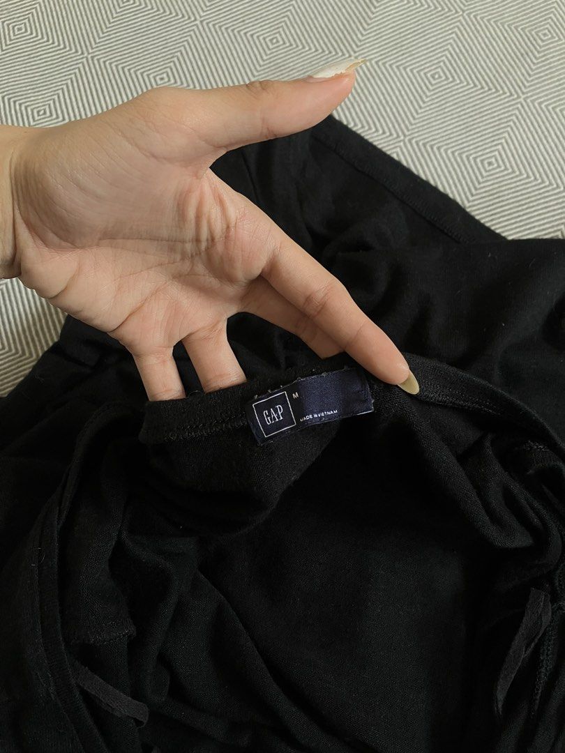 GAP Short Jumpsuit (Category: Jumpsuits) located in Manila. Submitted by pc.thrift (Listing ID 1468982352, Image 3). Description: GAP .
