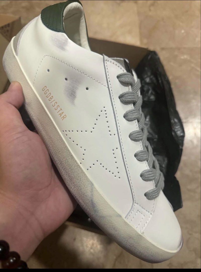 Ggdb/sstar size 43 (Category: Sneakers) located in Quezon City. Submitted by chanpongli (Listing ID 1469109197, Image 1). Description: For sale Brandnew with box Size 43 ₱ 3,000 Loc cubao.