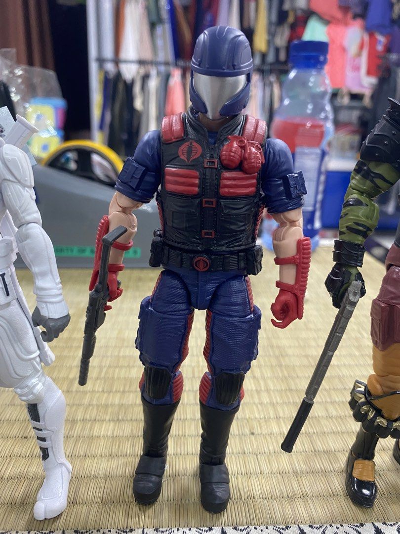 G.I Joe Figures (Category: Figurines & Statues) located in Manila. Submitted by curlcyspreloved (Listing ID 1468998435, Image 3). Description: .