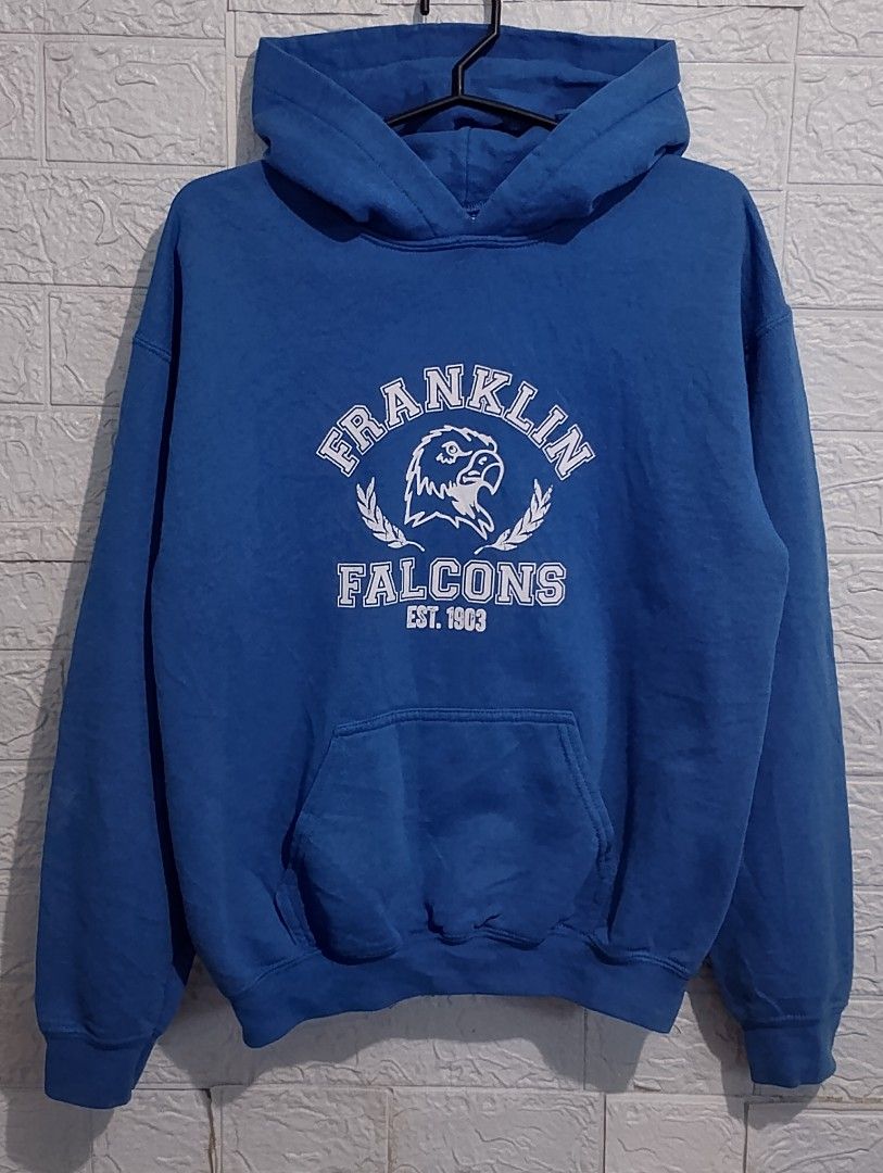 Gildan heavy blend pullover hoodie jacket (Category: Hoodies) located in Caloocan City. Submitted by zklclo (Listing ID 1468963338, Image 2). Description: Gildan heavy blend pullover hoodie jacket Size: L-23" x W-20" L on tag (12-14 y/o) Price: 199 pesos only🫰😉 MODE OF PAYMENT: 💸GCASH 🛵 SHIPPING: 📦J&T (payment first) 📦LALAMOVE (COD).