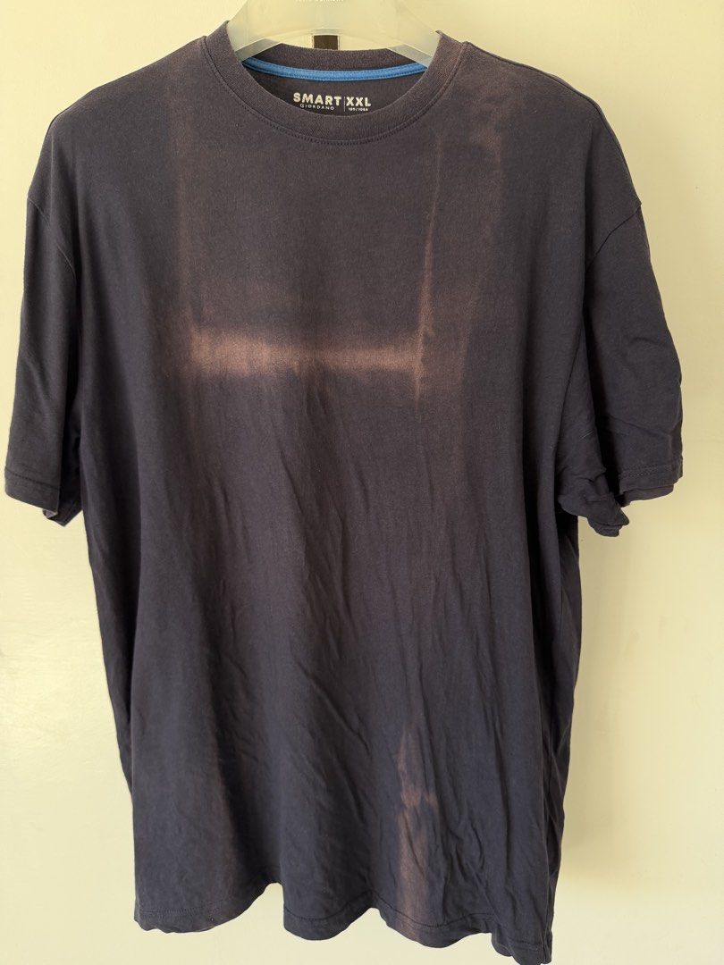 Giordano shirt (Category: Tshirts & Polo Shirts ) located in Quezon City. Submitted by satisfied_buyer (Listing ID 1468971401, Image 1). Description: Giordano shirt With stains Shoulders 52m Chest 50m Length 74m Decluttering .
