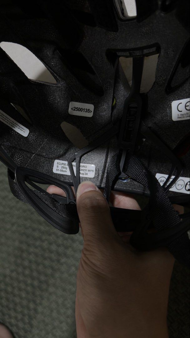 Giro Eclipse Spherical MIPS Size S (Category: Bicycles) located in Cainta. Submitted by soyyy69 (Listing ID 1469057881, Image 3). Description: - Brand: Giro Eclipse Spherical Road Bike Helmet - Color: Matte Black - Size: Small (fits head circumference 51-55 cm) - Weight: 250 grams - Condition: Brand new, unused, and properly stored in its box - Inclusions: Original box and tags included - Key Features: High-end aerodynamic design with advanced MI