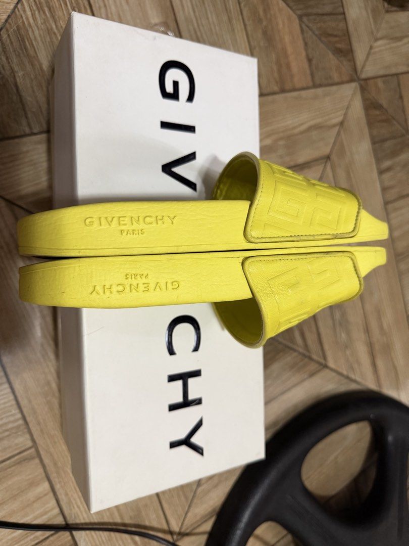 Givenchy Slides (Category: Luxury Apparel) located in Manila. Submitted by khayedee (Listing ID 1469136298, Image 3). Description: Authentic Givenchy Slides Size 8 With Dustbag, & Box Complete Set Location : QC.