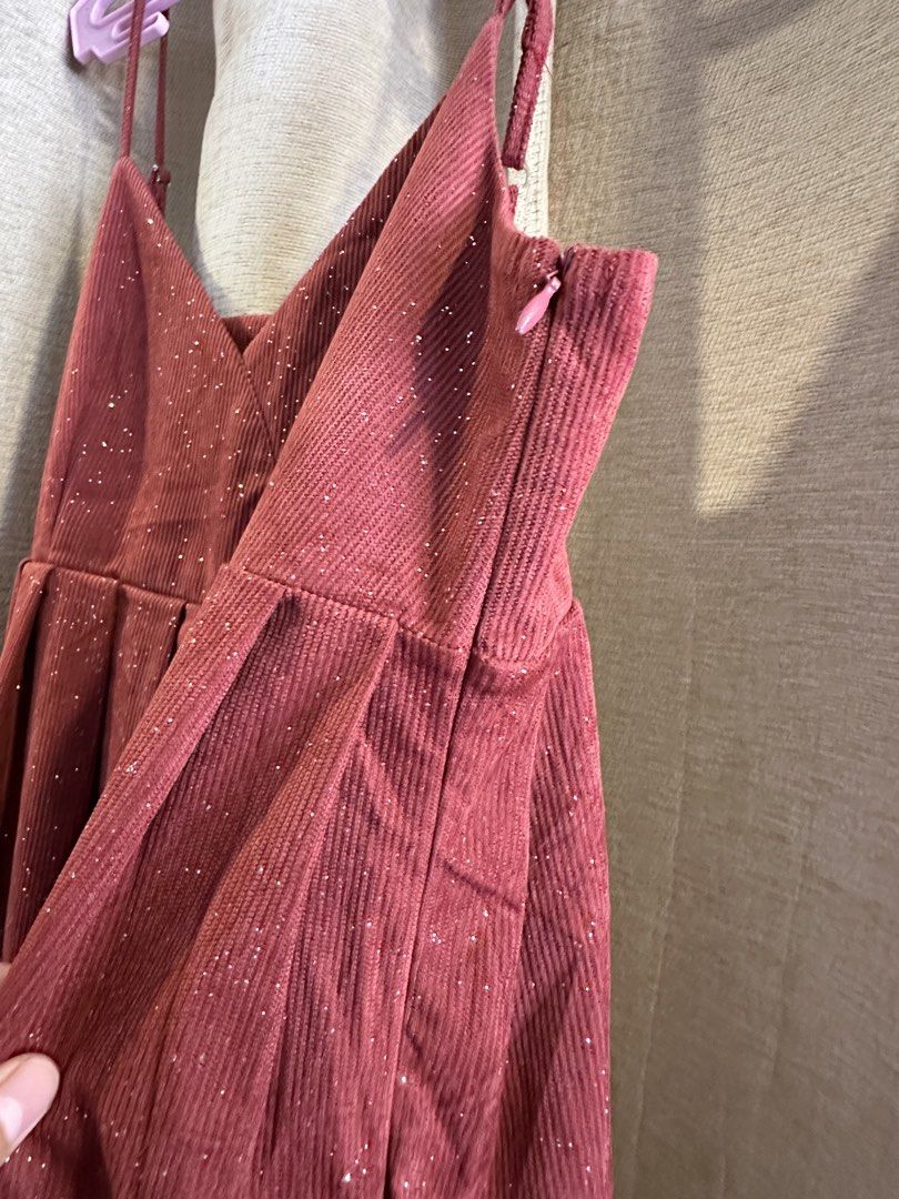 glittered corduroy maxi dress (Category: Dresses) located in Davao. Submitted by theresetshelf (Listing ID 1469103682, Image 3). Description: .