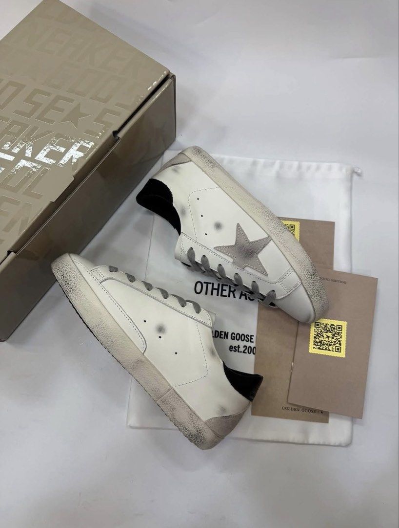 Golden Goose (Category: Sneakers) located in Los Banos. Submitted by lesyeuxdehimi (Listing ID 1469131783, Image 3). Description: 🥐Mall Pull Out☁️ ‼️Actual Photos Posted‼️ - Colors: Black, Red, Cream - Sizes: 36-40.