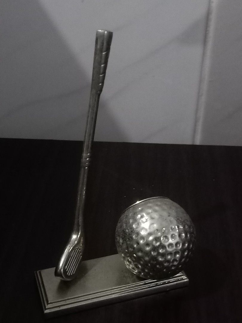 Golf desk clock (Category: Vintage Collectibles) located in Las Pinas. Submitted by the_recycle_shop (Listing ID 1469104664, Image 2). Description: Good working condition with battery.