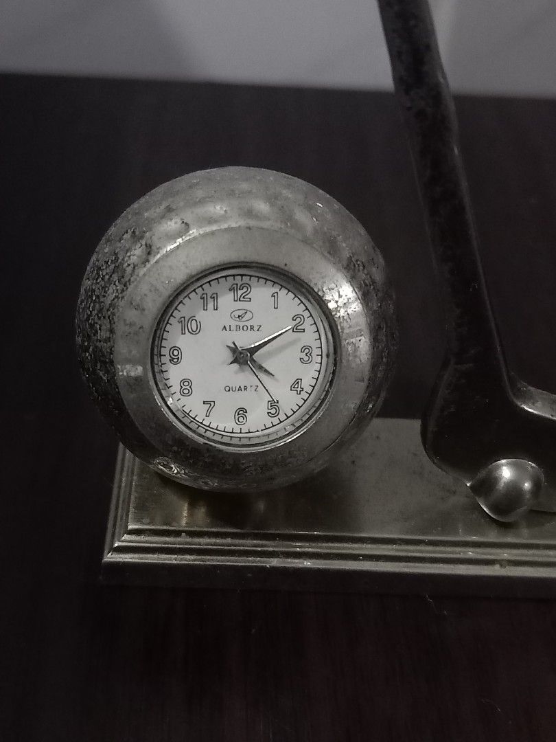 Golf desk clock (Category: Vintage Collectibles) located in Las Pinas. Submitted by the_recycle_shop (Listing ID 1469104664, Image 3). Description: Good working condition with battery.