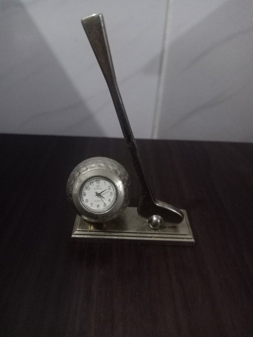 Golf desk clock (Category: Vintage Collectibles) located in Las Pinas. Submitted by the_recycle_shop (Listing ID 1469104664, Image 1). Description: Good working condition with battery.