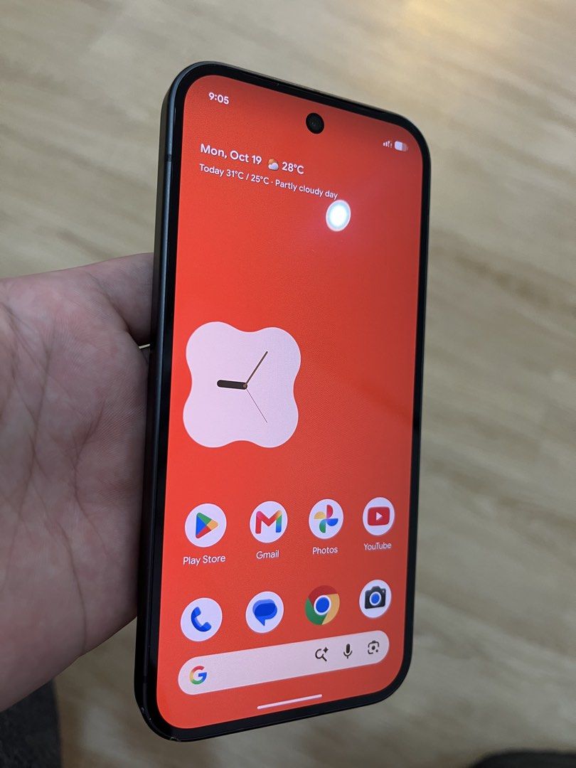 Google pixel 9 (Category: Google Pixel) located in Cabuyao City. Submitted by landermira1-21916 (Listing ID 1469095719, Image 2). Description: OS: Updated to Android 17 Status: Openline to all networks (5G Ready) Performance: 100% working, crisp display, subok ang camera at battery Inclusions: Unit + Case only Issue: May konting gasgas sa ilalim cosmetic only, kita po don sa last pic hindi apektado ang performance di sya kita pag may case. RFS: N