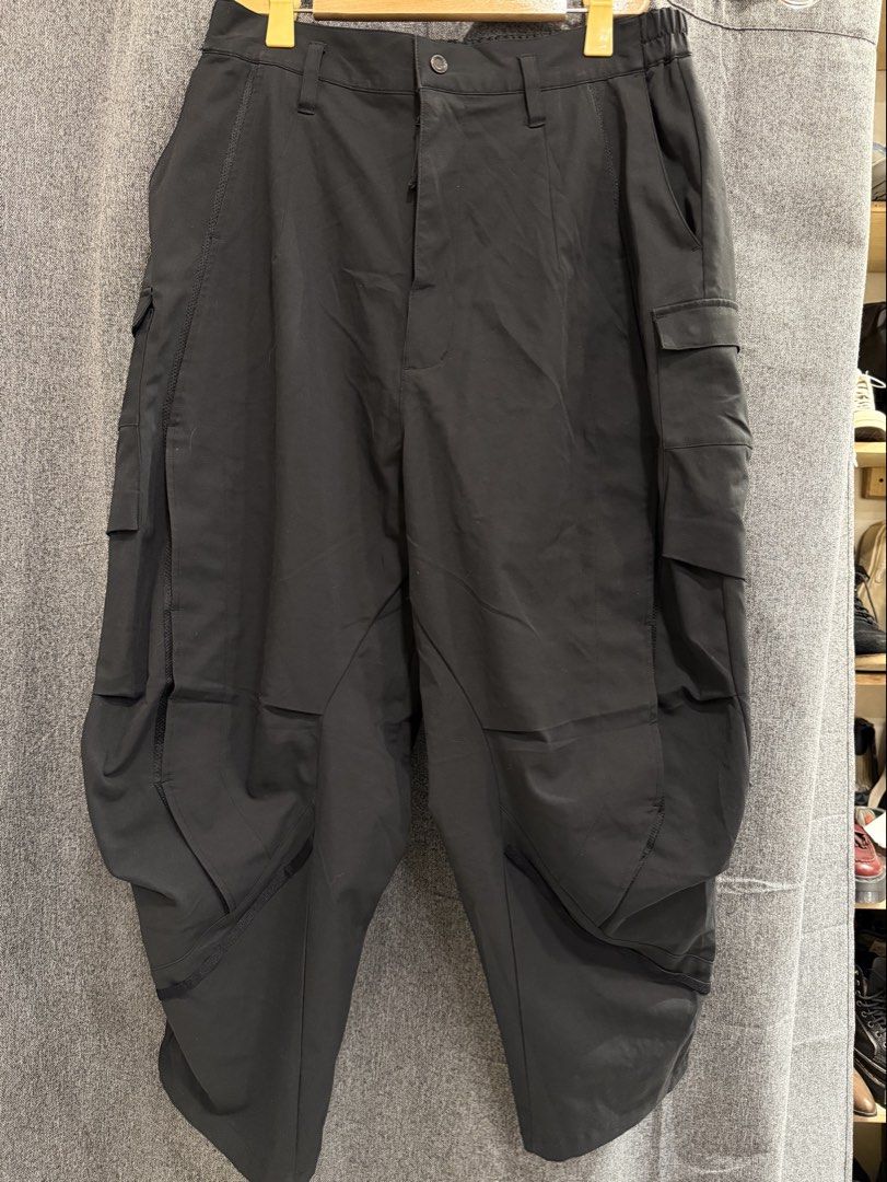 Goopi made (Category: Chinos) located in Quezon City. Submitted by macleen17 (Listing ID 1469016740, Image 1). Description: Goopi Made Size L Excellent Condition Ash Black Color Multiple Pocket .