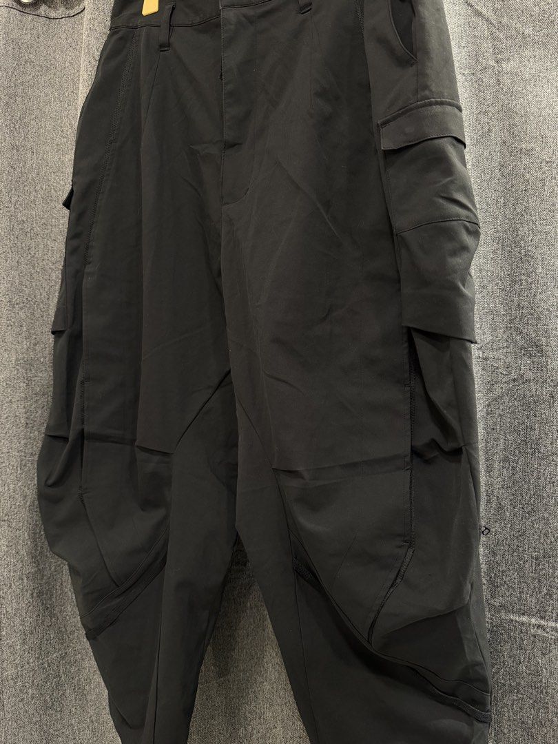 Goopi made (Category: Chinos) located in Quezon City. Submitted by macleen17 (Listing ID 1469016740, Image 2). Description: Goopi Made Size L Excellent Condition Ash Black Color Multiple Pocket .