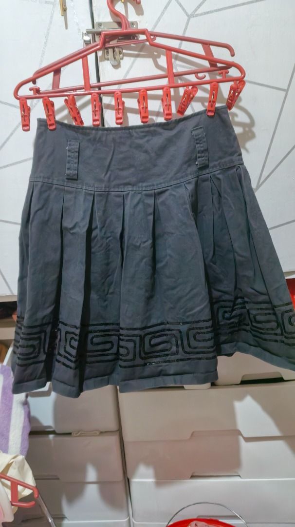 gray grey gothic midiskirt skirt | gothic morikei (Category: Skirts) located in Quezon City. Submitted by aesthetellah (Listing ID 1469063062, Image 1). Description: WL: 28 in may belt slot greek key design sa hem zipper sa gilid.