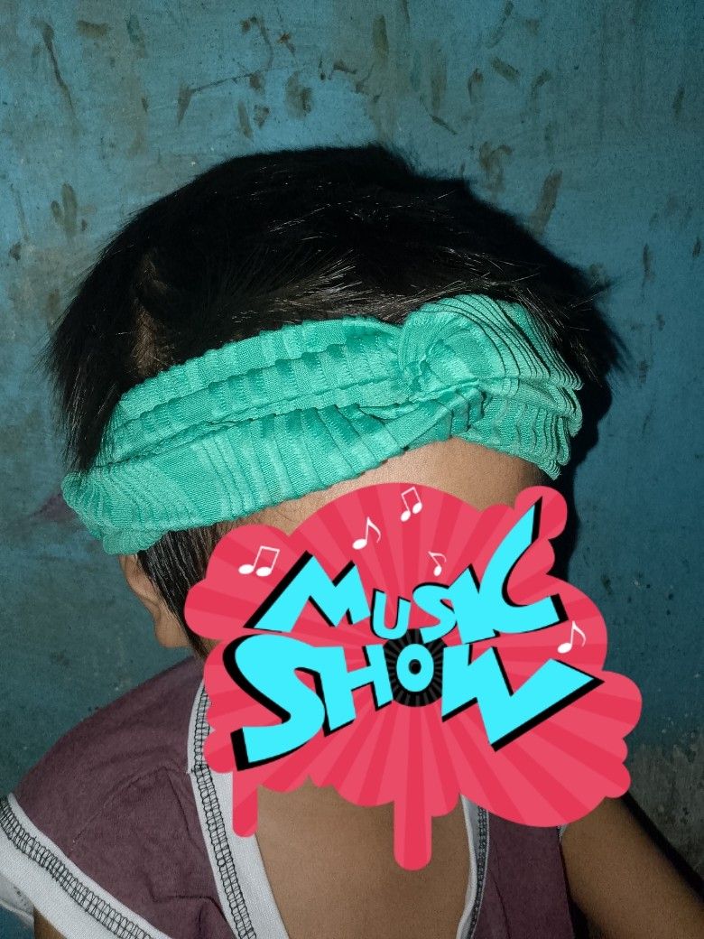 Green Knotted Ribbed Headband (Category: Hair Accessories) located in Manila. Submitted by swiftflower_3827cc (Listing ID 1468978034, Image 1). Description: - Color: Bright mint green - Design: Stylish knotted front with textured ribbed fabric - Comfort: Soft, stretchy material that fits comfortably for all-day wear - Condition: Pre-owned, in decent shape - Easy to style and slip on for daily outfits.