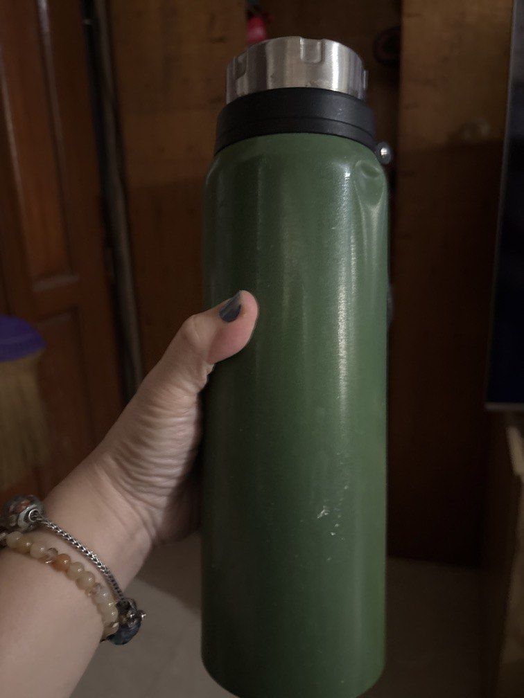 Green water bottle (Category: Travel Essentials & Accessories) located in Manila. Submitted by vintageaccessories (Listing ID 1468957456, Image 2). Description: .