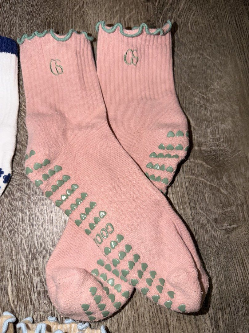 Grip socks take all (Category: Socks & Tights) located in Quezon City. Submitted by jrlcloset (Listing ID 1468962673, Image 3). Description: Take all Free size.