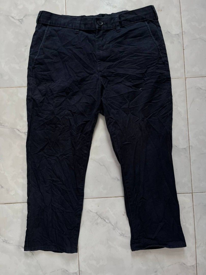 GU Black Casual Cotton Pants (Category: Trousers) located in Caloocan City. Submitted by kimronnel (Listing ID 1468953813, Image 3). Description: - Brand: GU - Material: 100% cotton for comfort and breathability - Fit: Straight leg cut with belt loops - Hardware: Durable YKK front zipper fly - Origin: Made in Bangladesh with complete inner care tags - Style: Solid dark black, easy to pair with any tees or jackets for daily casual wear.