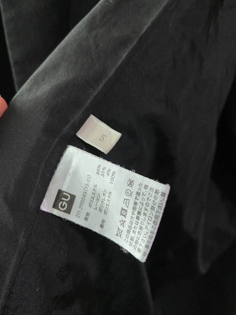 GU Black Double-Breasted Blazer Size S (Category: Coats, Jackets and Outerwear) located in Caloocan City. Submitted by favestop (Listing ID 1469049834, Image 3). Description: - Brand: GU - Style: Double-breasted blazer with notched lapels and front button closure - Color: Solid Black - Size: S (tag attached) - Like new, worn once for an event.