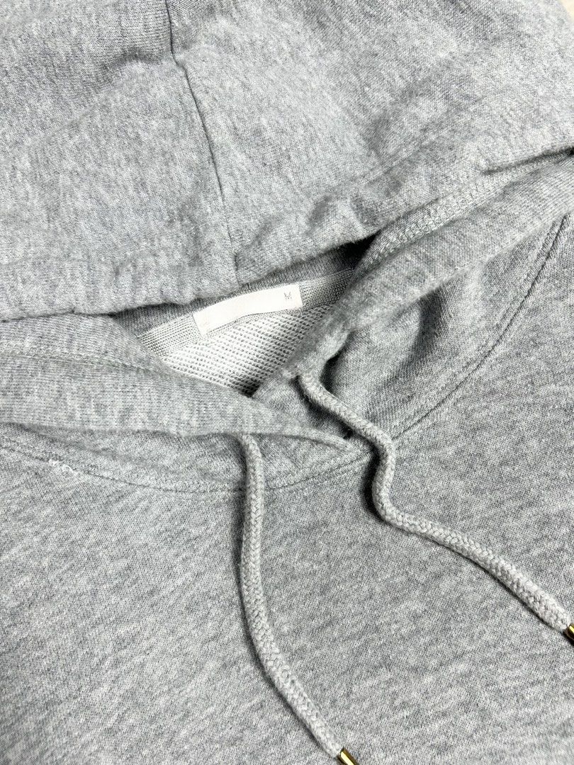 GU Gray hoodie (Category: Coats, Jackets and Outerwear) located in Tacloban City. Submitted by his_closetttt23 (Listing ID 1469020896, Image 3). Description: .