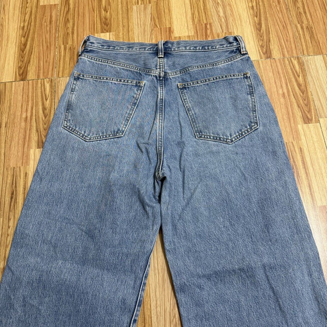 GU MEN’S BAGGY JEANS (Category: Jeans) located in Manila. Submitted by thrifthing_121102 (Listing ID 1469142021, Image 3). Description: GU MEN’S BAGGY JEANS •SIZE: 30 •WAIST: 30” •LENGTH: 39.5” •HEM: 9.5” •COLOR: Light Blue •CODE: Y107 •EXCELLENT CONDITION •NO ISSUES ₱699 + SF ✅All items are in excellent to new condition. ✅Color may vary due to lighting. 📦J&T Express or Lalamove Shipping. 💸Gcash Payment. 📍Moonwalk, Paranaque City.