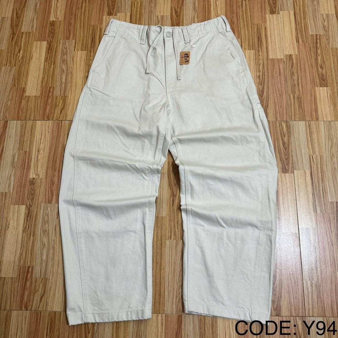 GU MEN’S BARREL LEG WORK PANTS (Category: Jeans) located in Manila. Submitted by thrifthing_121102 (Listing ID 1469138516, Image 1). Description: GU MEN’S BARREL LEG WORK PANTS •SIZE: XL •WAIST: 34-36” •LENGTH: 40.5” •HEM: 10” •COLOR: Off White •CODE: Y94 •EXCELLENT CONDITION •NO ISSUES ₱699 + SF ✅All items are in excellent to new condition. ✅Color may vary due to lighting. 📦J&T Express or Lalamove Shipping. 💸Gcash Payment. 📍Moonwalk, Paranaqu